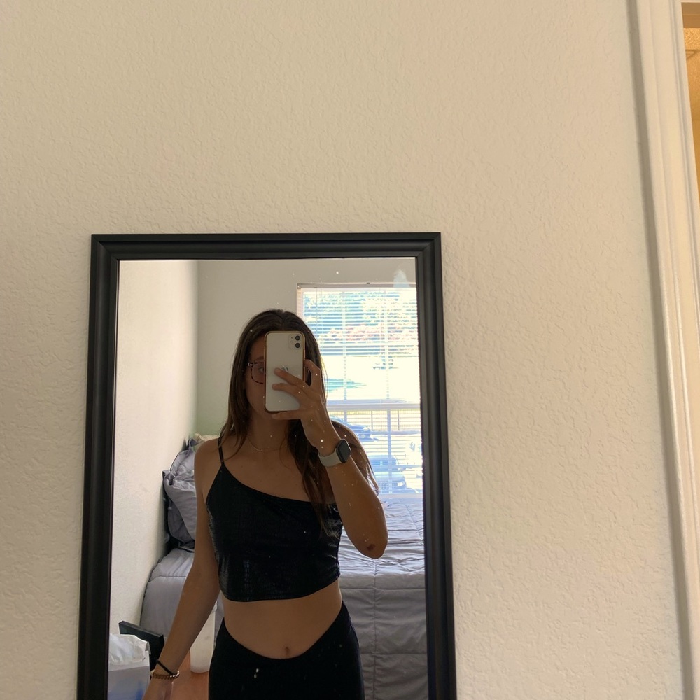 One Shoulder Crop Top